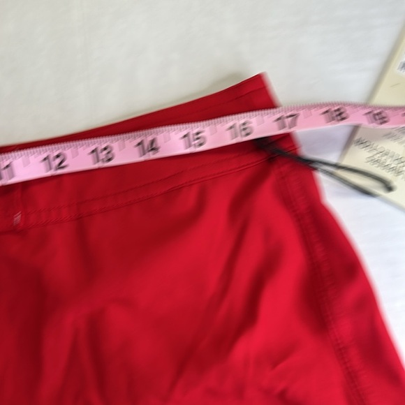 MAUI RIPPERS WOMENS LIGHTWEIGHT STRETH DRAWSTRING RED BOARD SHORTS SZ 8 - Picture 12 of 16